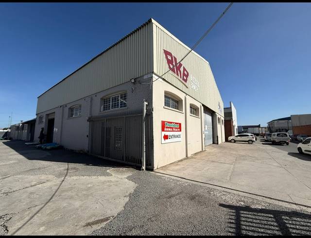 3,200M² WAREHOUSE FOR SALE IN EAST LONDON CENTRAL